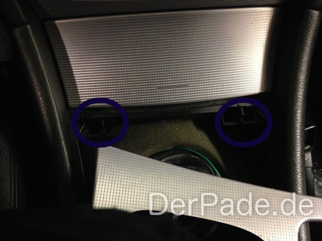 Guide: Remove Mercedes W203 Radio Der Pade image 2