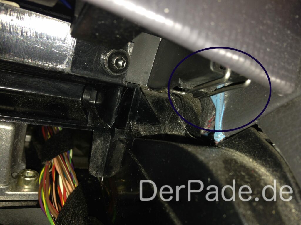 Guide: Remove Mercedes W203 Radio Der Pade image 11