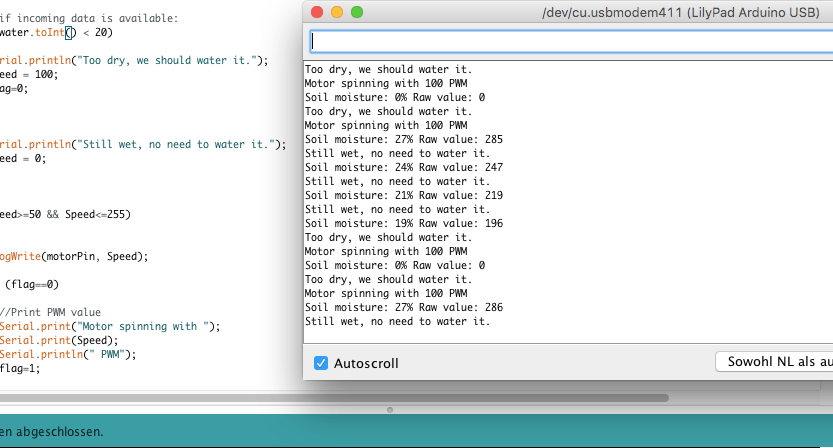 In der Arduino IDE öffnet man am besten den seriellen Monitor, um zu sehen, welcher Feuchtigkeitsgrad gerade gemessen wurde und ob die Wasserpumpe angesteuert wurde. 