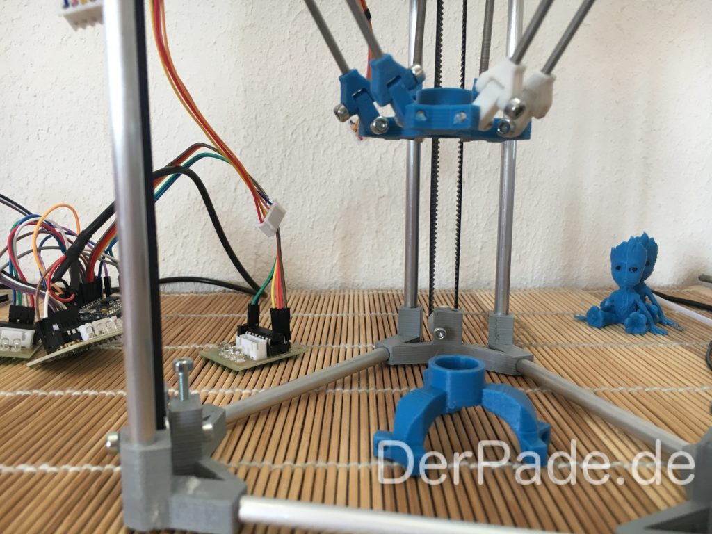 Vergleich alter Effector(oben) mit neuem Effector(unten). BackpackMiniDelta 3D Drucker Prototyp - Vergleich Effector alt mit neu